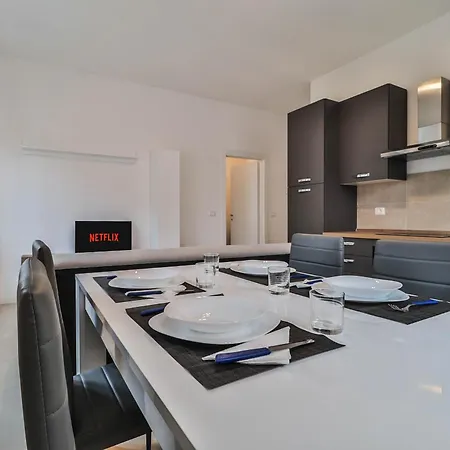 Apartment Arcos - 10 Minutes Walk To Piazza Maggiore Bologna