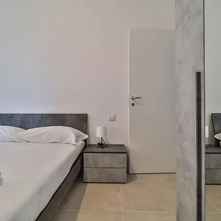 Arcos - 10 Minutes Walk To Piazza Maggiore *