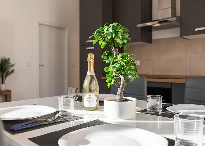 Arcos - 10 Minutes Walk To Piazza Maggiore Appartement