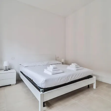 Arcos - 10 Minutes Walk To Piazza Maggiore Apartmán *