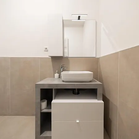 Arcos - 10 Minutes Walk To Piazza Maggiore *